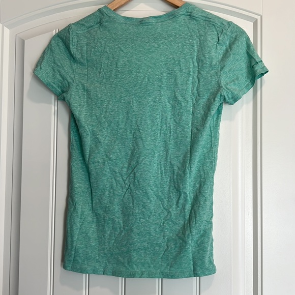 ‼️MAJOR SALE‼️ Under Armour Top - Picture 3 of 3